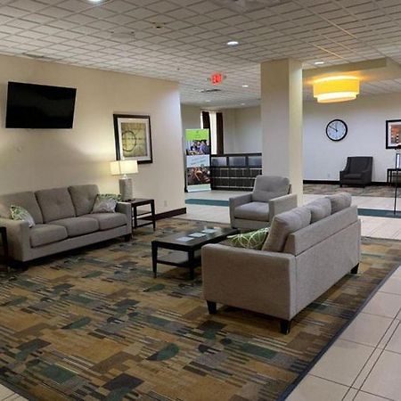 Quality Inn & Suites Downtown Mansfield Exteriér fotografie