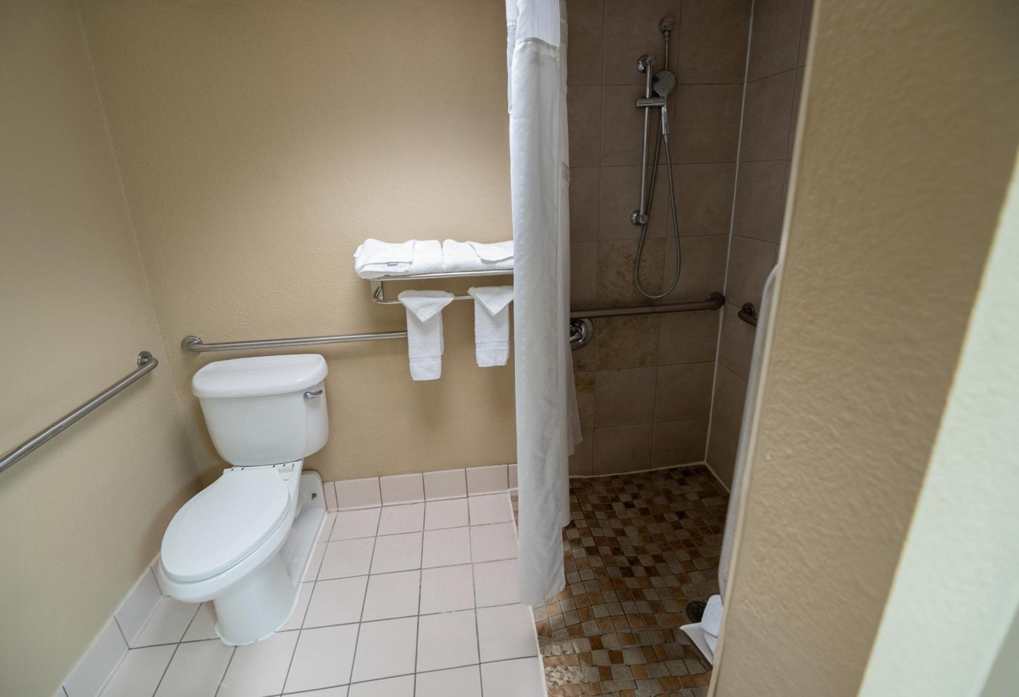Quality Inn & Suites Downtown Mansfield Exteriér fotografie