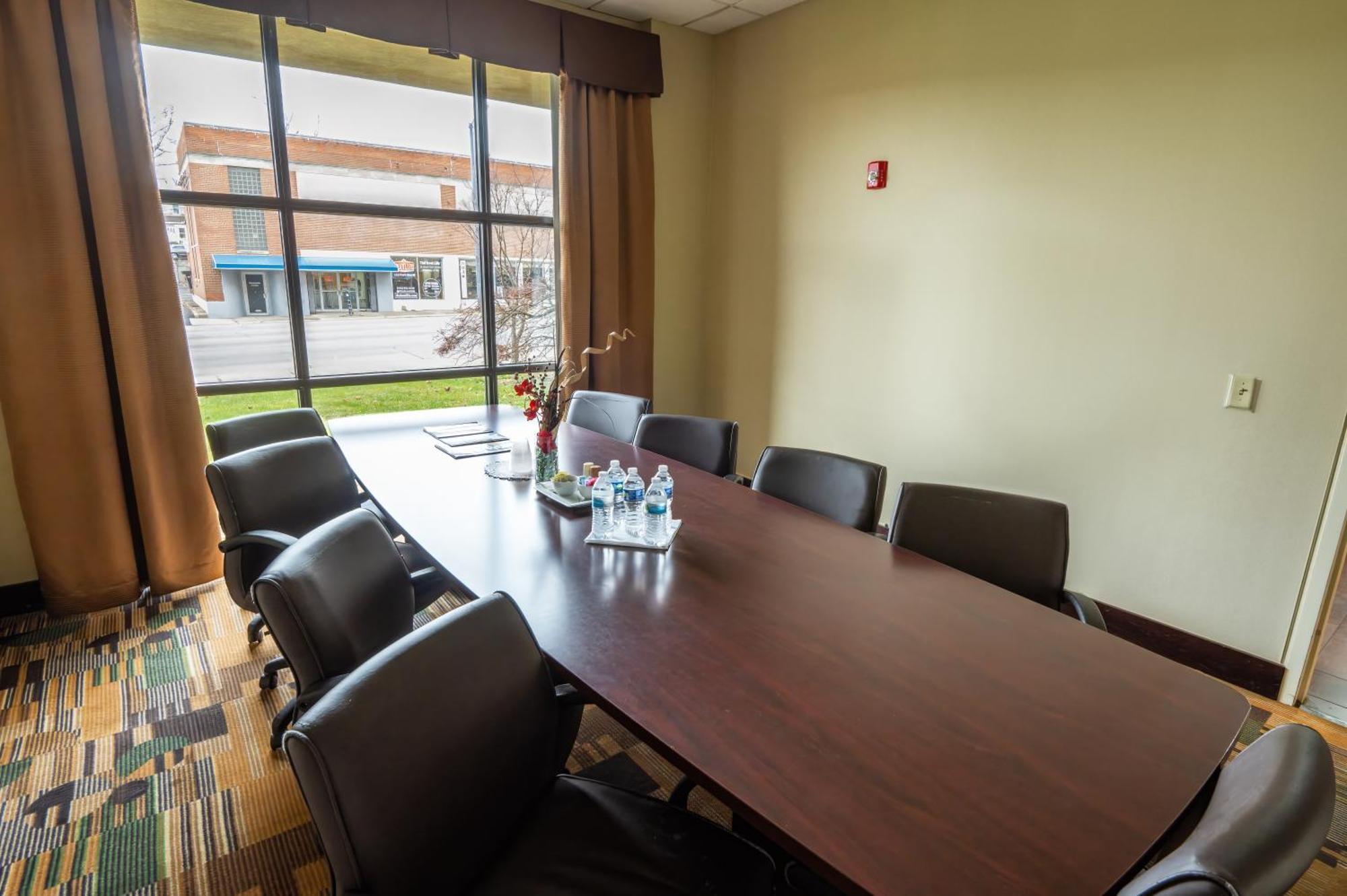 Quality Inn & Suites Downtown Mansfield Exteriér fotografie